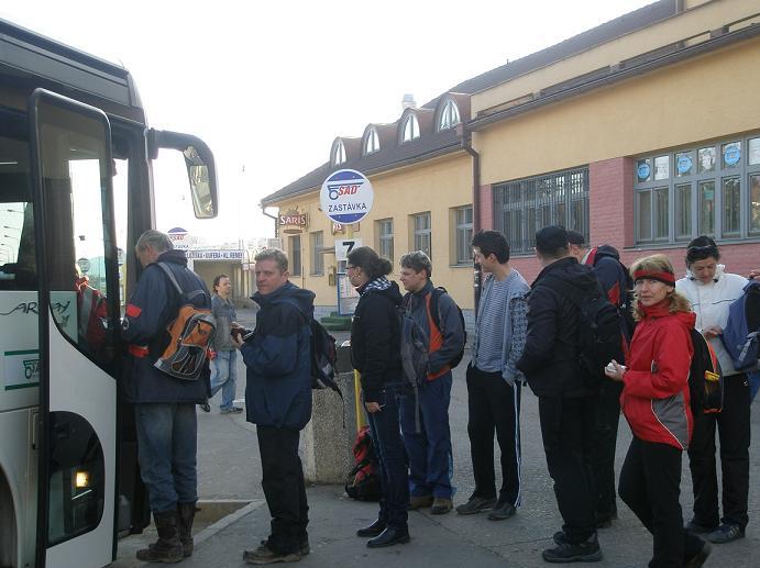 Nástup na autobus plný očakávaní :)